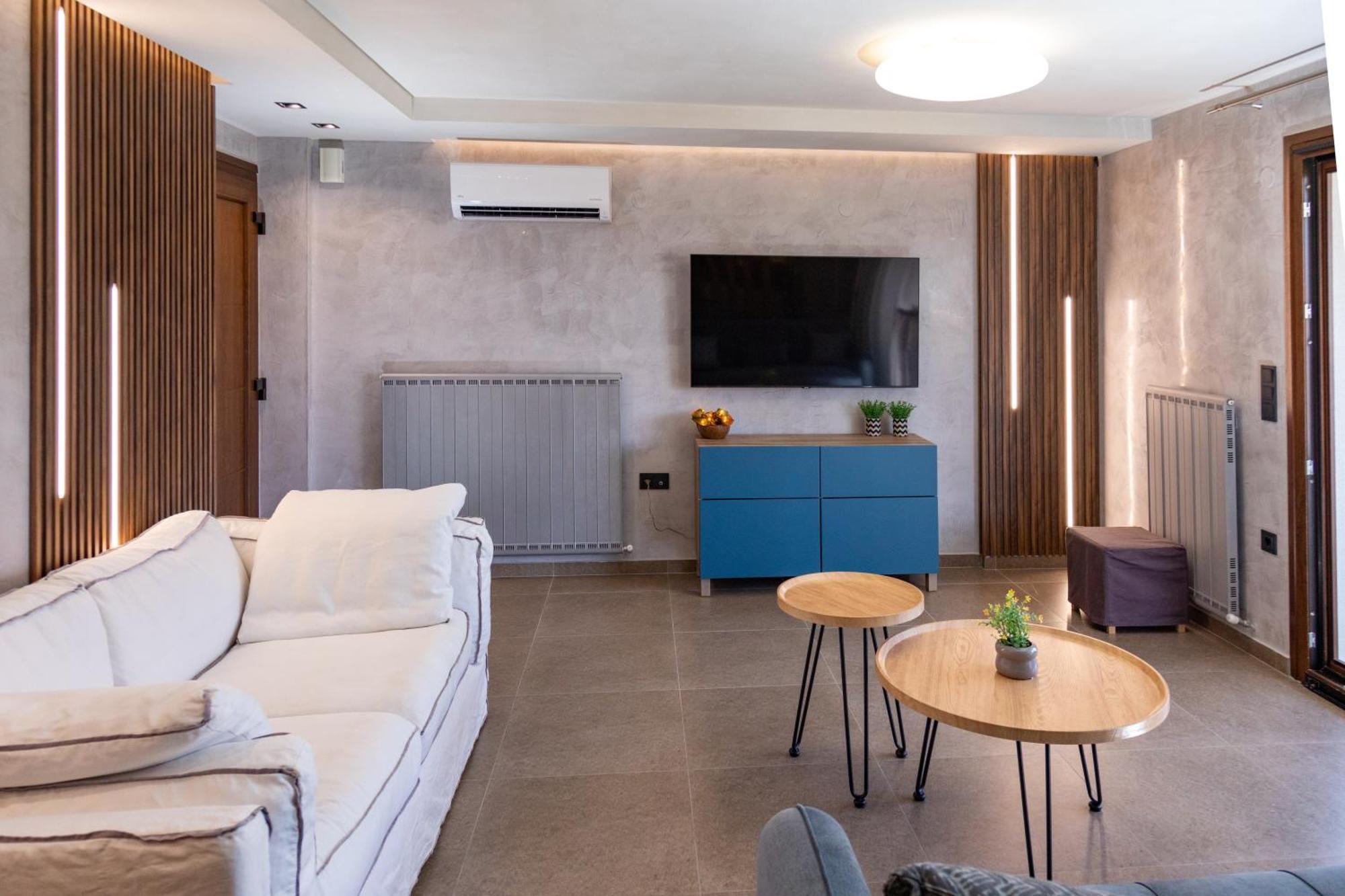 Ilios Luxury Apartment Nea Iraklitsa Bagian luar foto